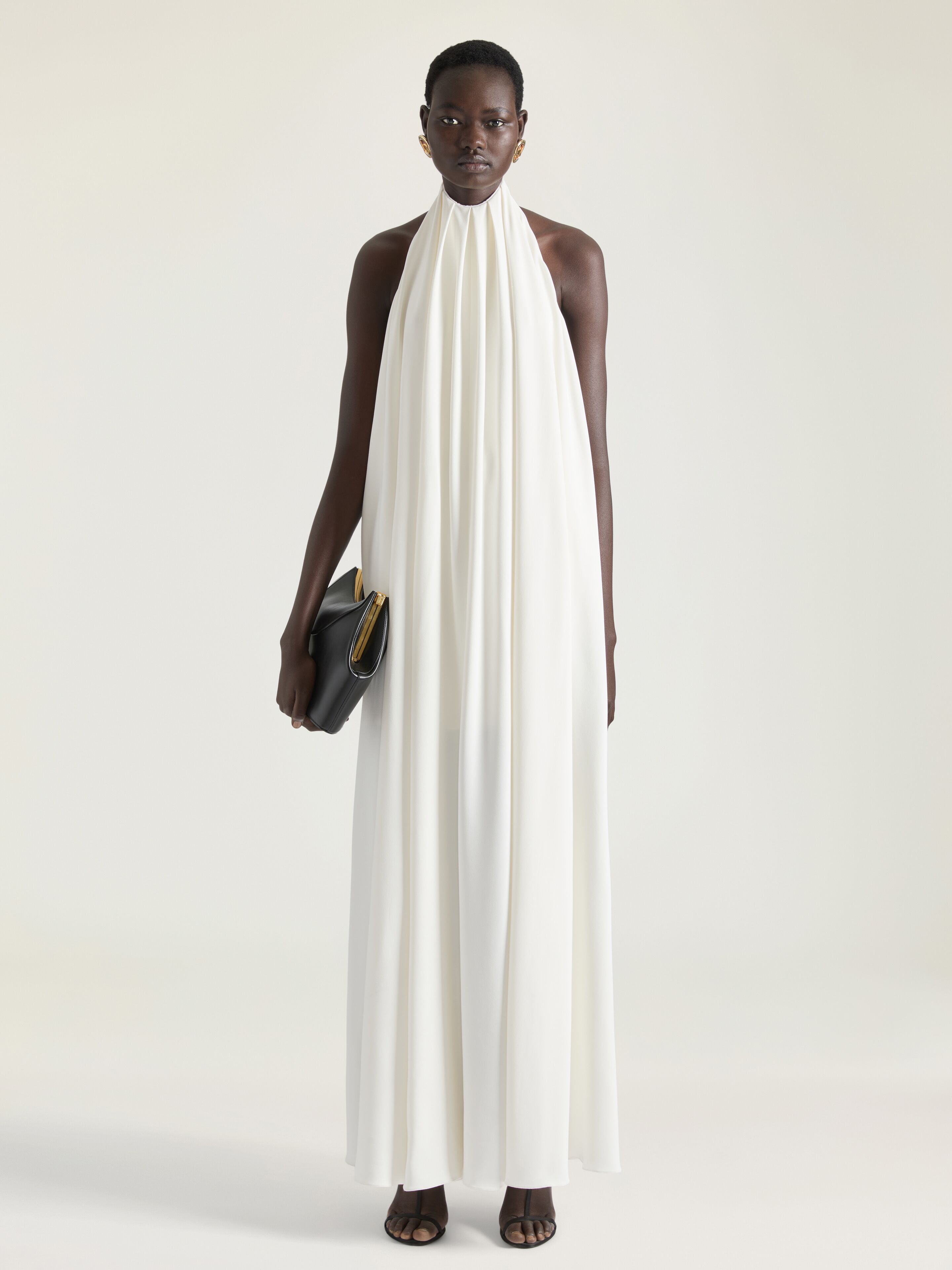 Halterneck evening dress in crepe cady